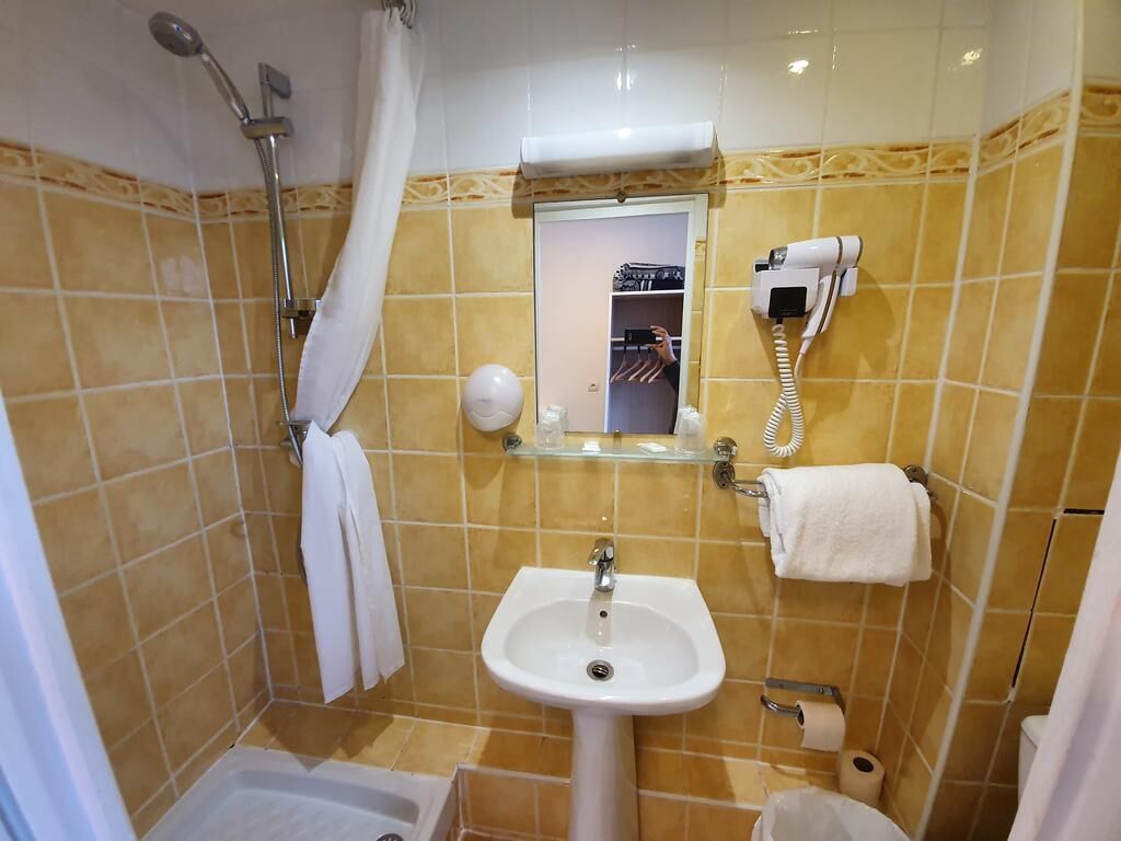 Foto - Hôtel De La Herse d'Or