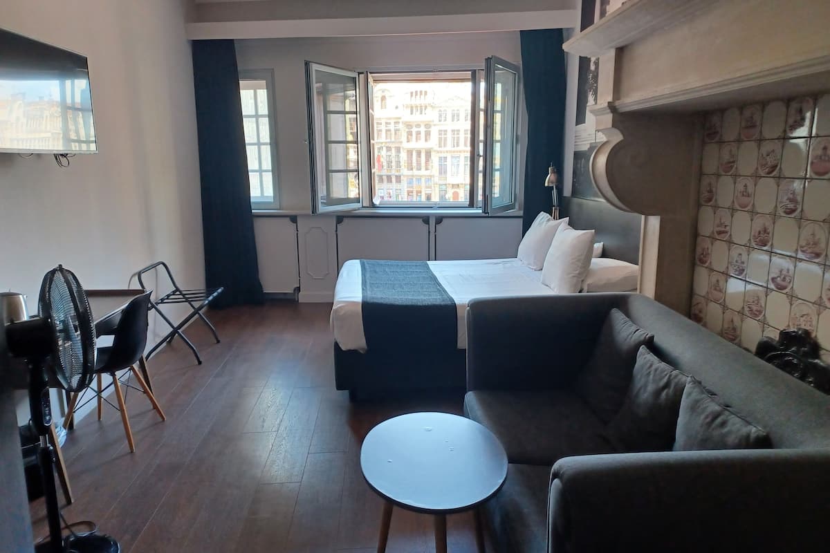 双人房 (Grand Place View) | 1 多间卧室、高档床上用品、熨斗/熨板、免费 WiFi