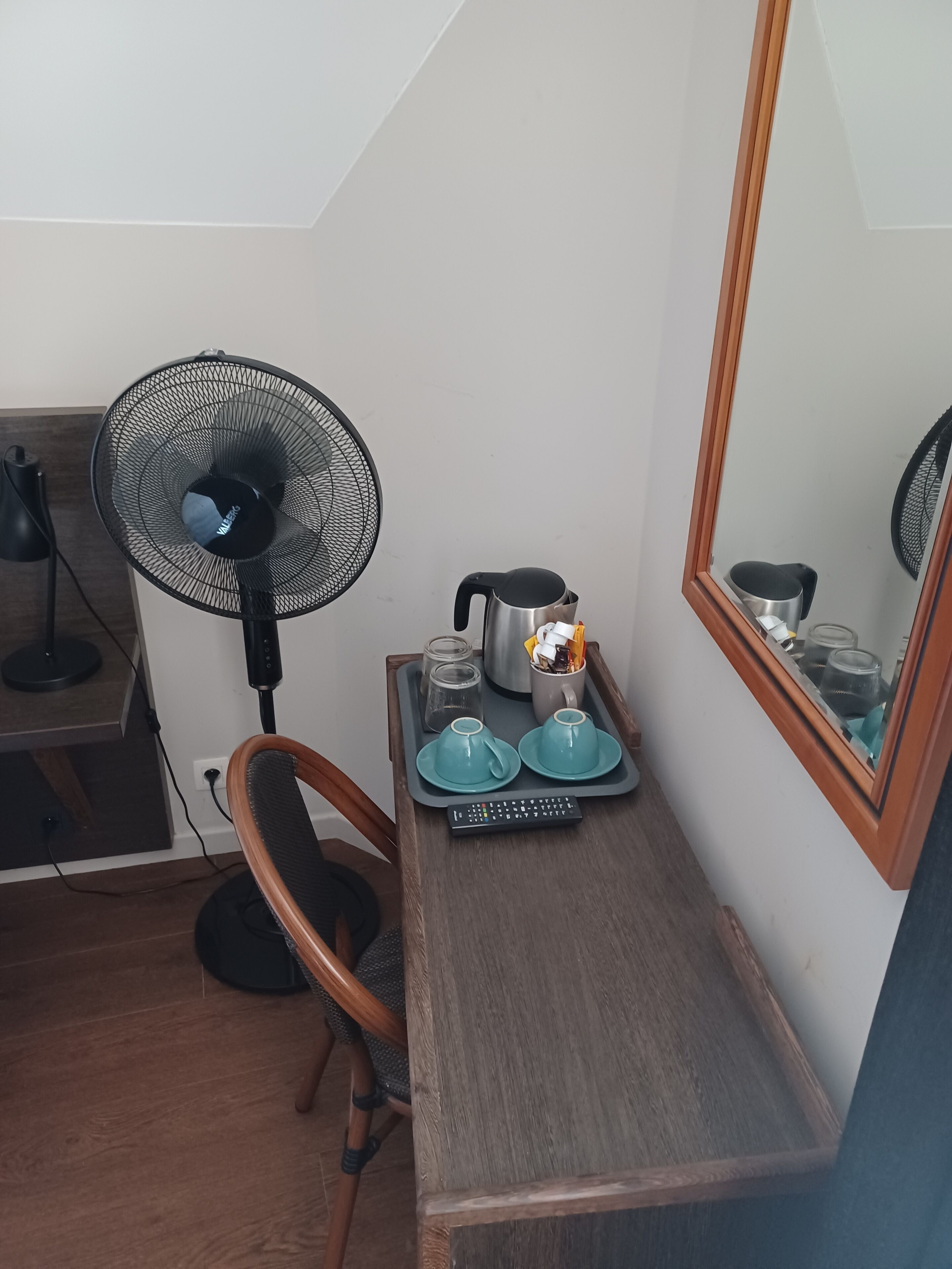 double room (no grand place view) | 1 bedroom, premium bedding, iron/ironing board, free wifi