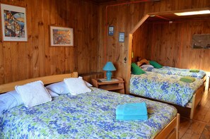 Standard Quadruple Room, Multiple Beds, Private Bathroom