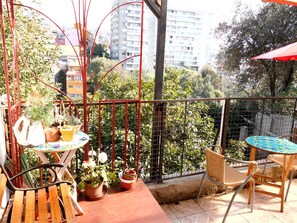 Terrace/patio - Hostal Destino Bellavista (Valparaiso)