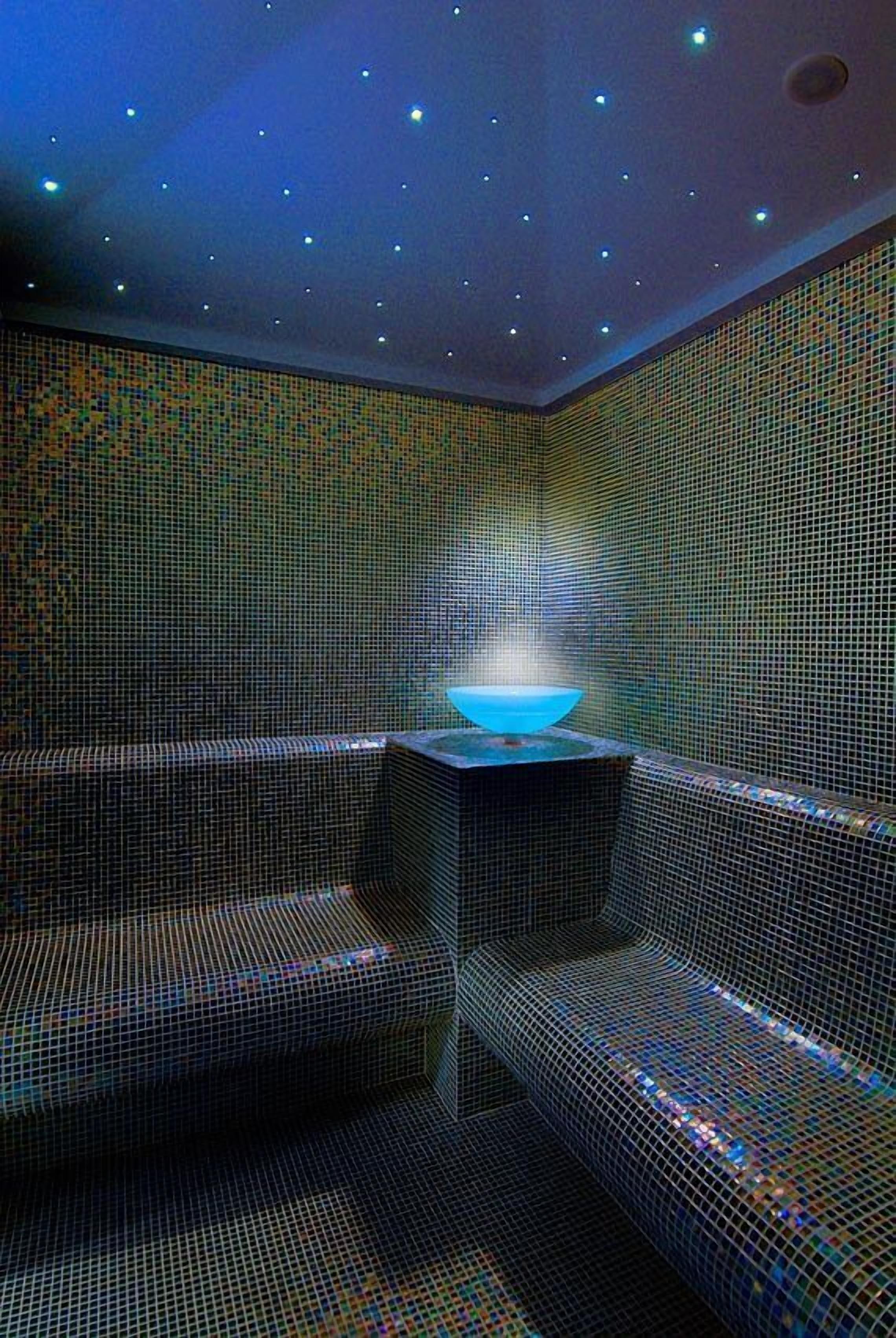 sauna, hot tub, turkish bath/hammam, body treatments, aromatherapy