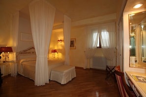 Superior Double Room, 1 Queen Bed