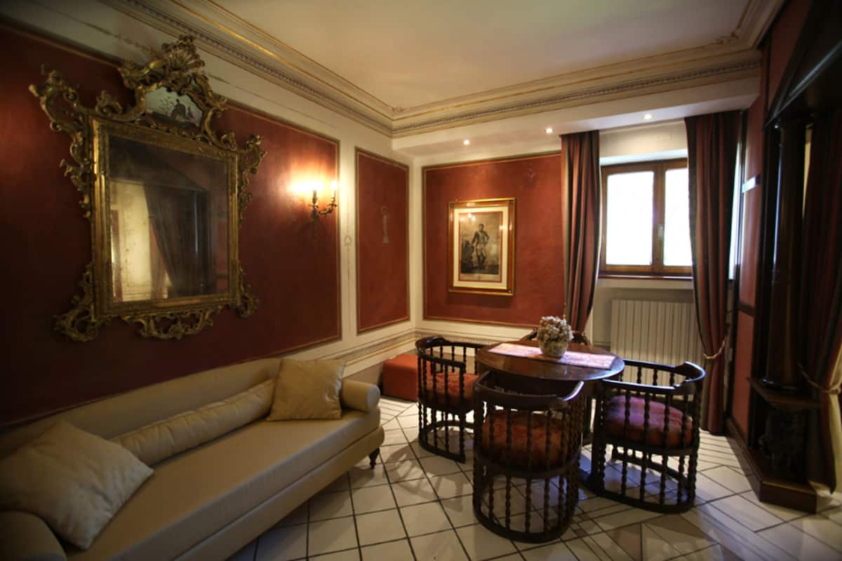Napoleonic Suite | 1 bedroom, minibar, in-room safe, desk