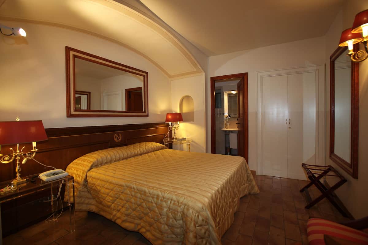 1 bedroom, minibar, in-room safe, desk