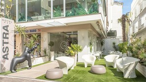 Se sirven desayunos, comidas, cenas y cocina italiana