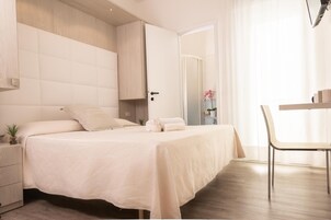 Roupas de cama de algodão egípcio, cofres nos quartos, Wi-Fi de cortesia