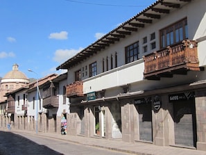 Exterior - Emperador Plaza (Cusco)