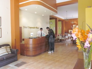 Reception - Emperador Plaza (Cusco)