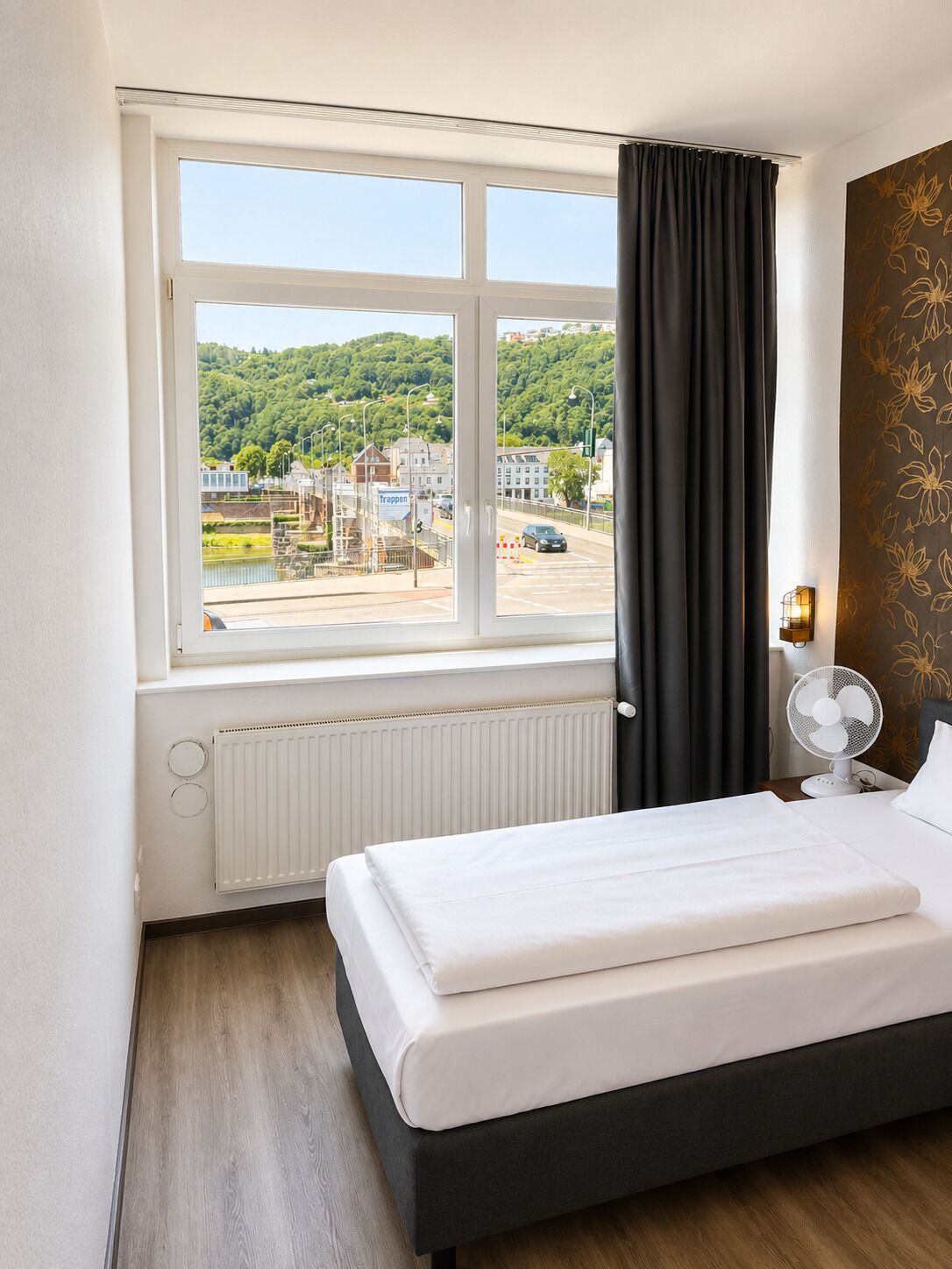 Single Room | Desk, blackout drapes, iron/ironing board (on request), WiFi (free)