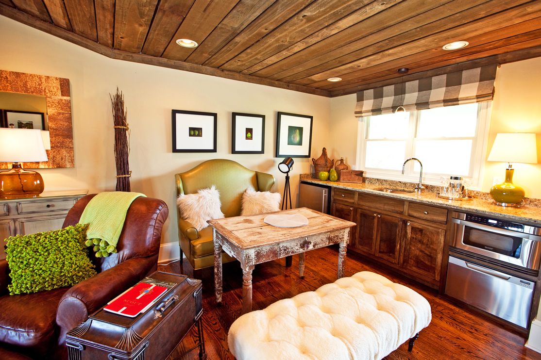 room (overlook east) | premium bedding, down duvets, in-room safe, individually decorated