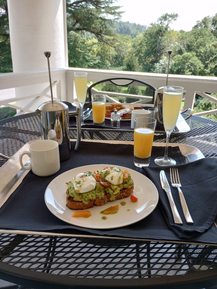 Inn At Willow Grove by null