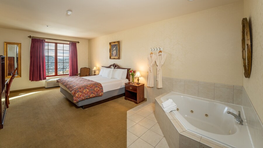 Silverland Inn and Suites