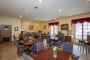 Breakfast area