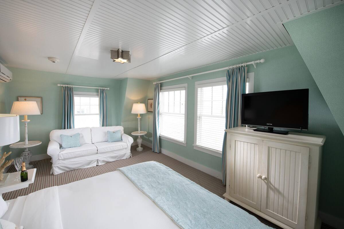 Quarto (Ocean Front King) | Roupas de cama premium, individualmente decorados