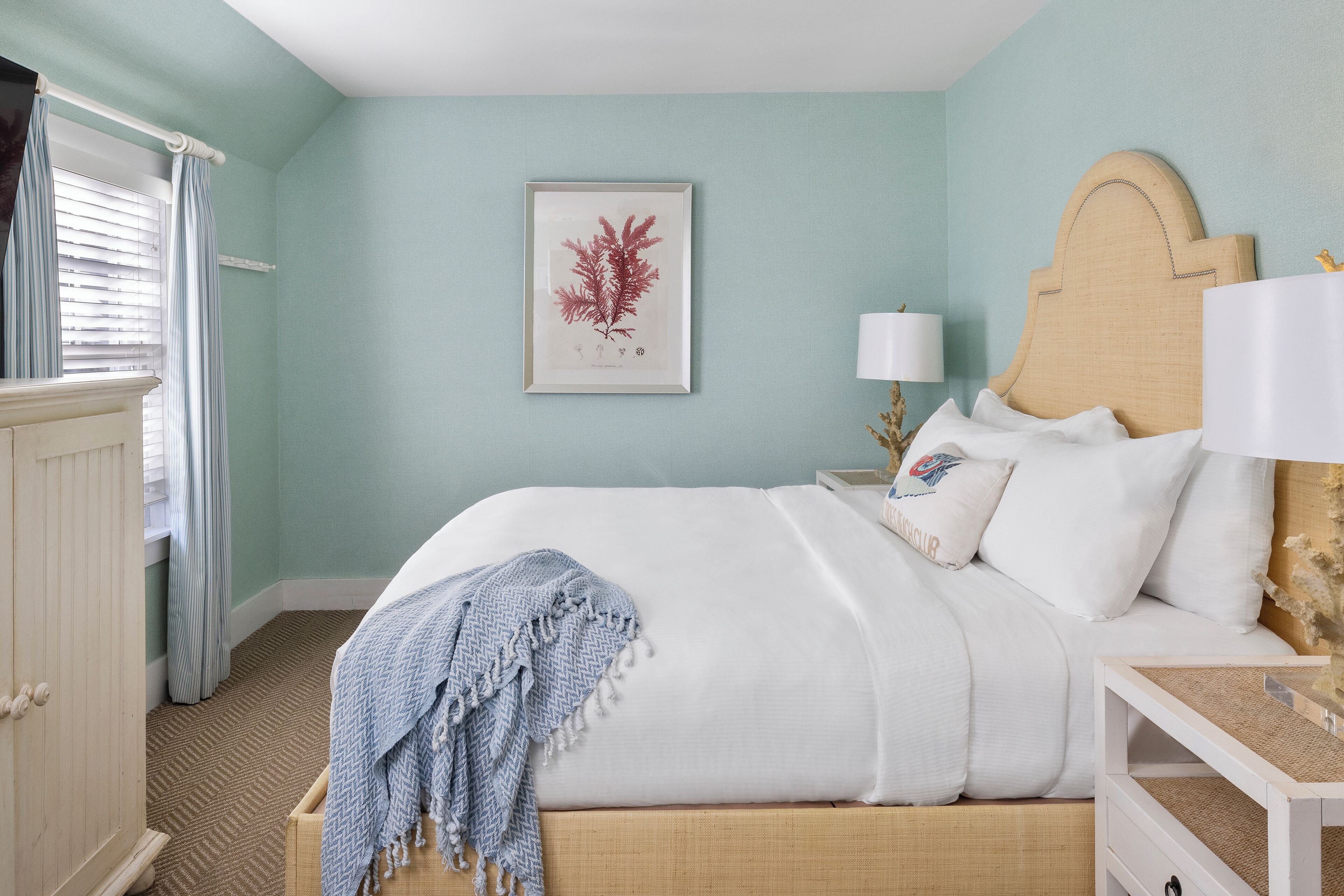 Room, 1 King Bed (Tides) | Premium bedding, individually decorated, individually furnished