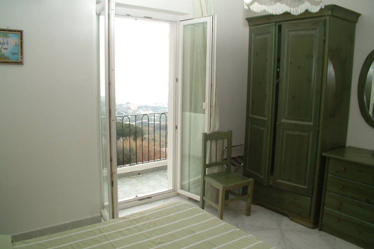 double room, sea view | premium bedding, in-room safe, desk, free cots/infant beds