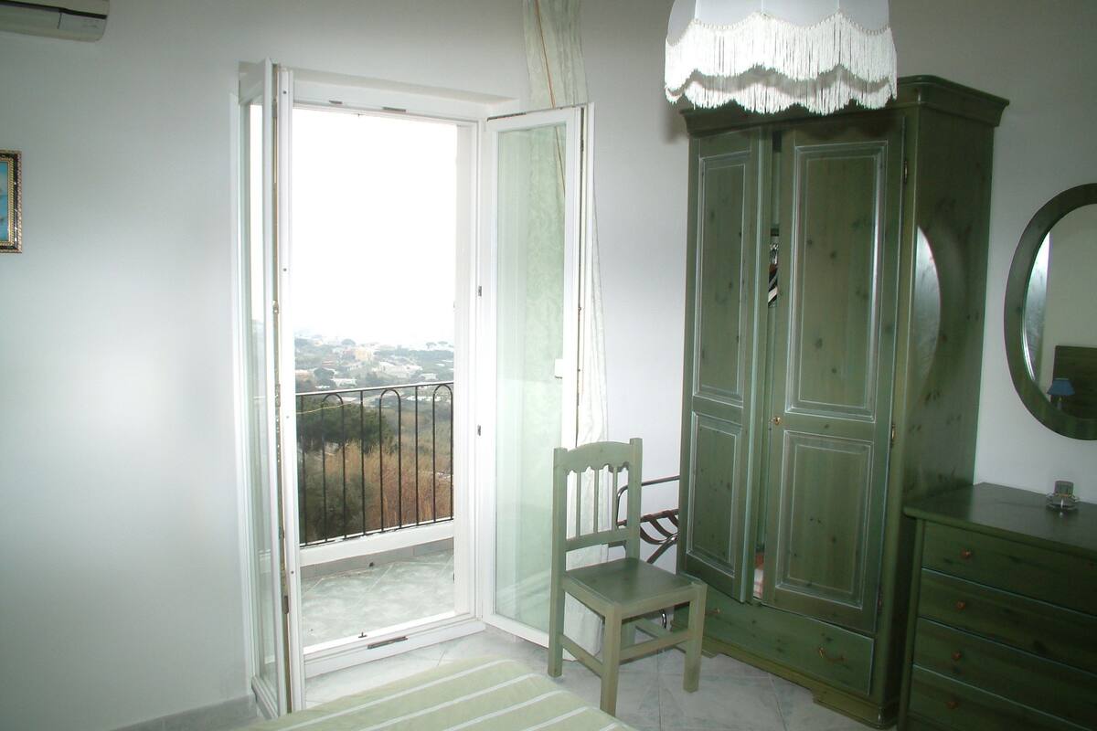 double room, sea view | premium bedding, in-room safe, desk, free cots/infant beds