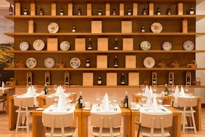 3 Restaurants, Frühstück, Mittagessen, Abendessen, spanische Küche