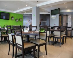 Desayuno buffet incluido todos los días 