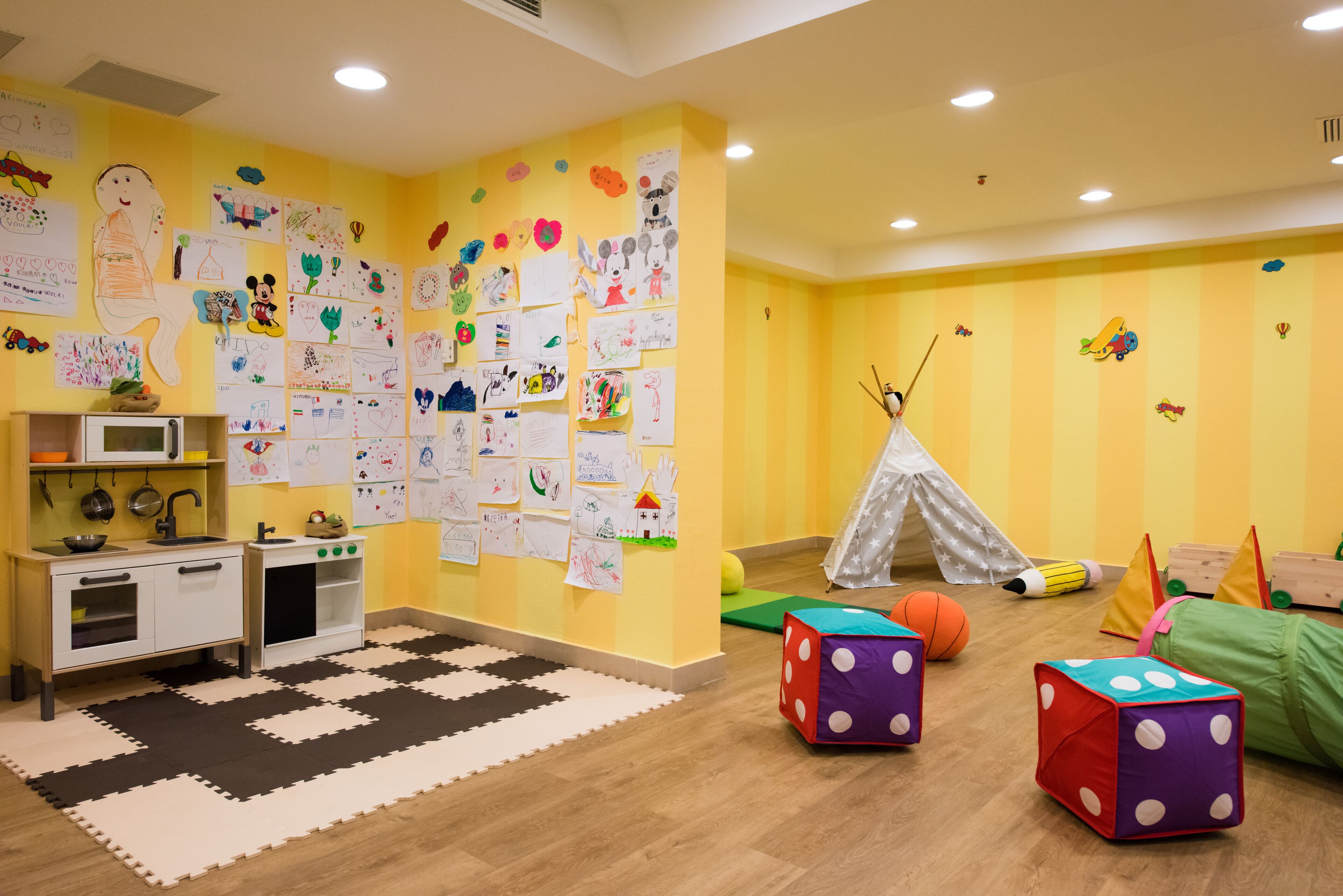 children’s play area – indoor