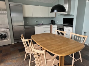 Comfort Apartment | Premium bedding, pillow-top beds, iron/ironing board, free WiFi - Hvide Sande Hotel (Hvide Sande)