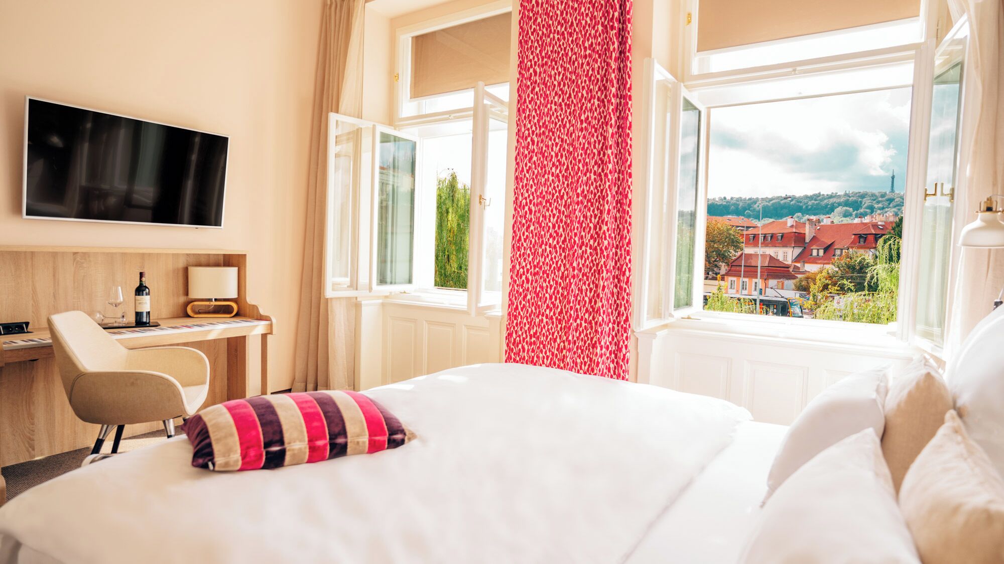 Habitación doble Deluxe | Ropa de cama hipoalergénica y minibar 