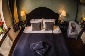In-room safe, desk, blackout curtains, free cots/infant beds - Angel House Aparthotel Wawel Castle (Kraków)