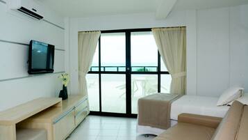 Apartamento Triplo Superluxo | 1 quarto, cofres nos quartos, individualmente decorados