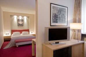 Family Room | Pillowtop beds, desk, free WiFi, bed sheets