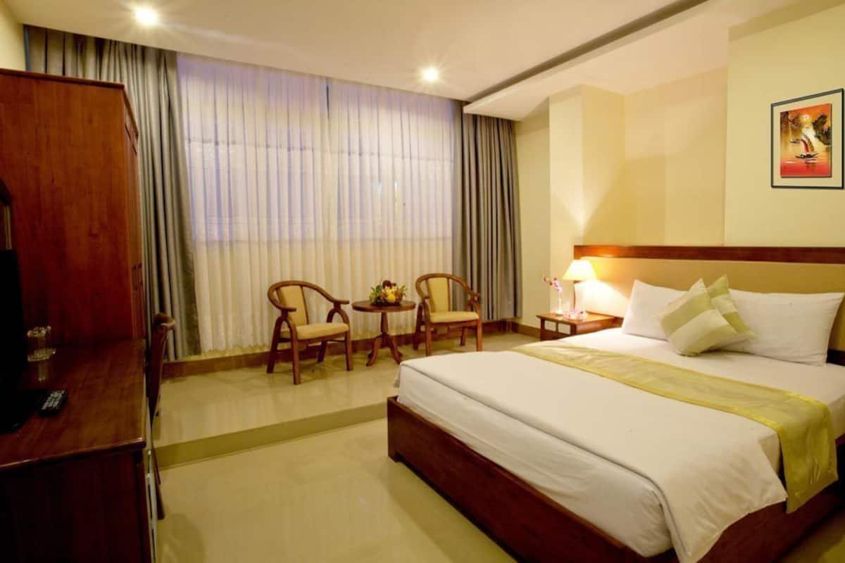 In-room safe, desk, blackout drapes, iron/ironing board (on request)
