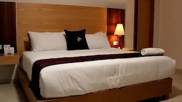 Superior Room, 1 King Bed | Down duvets, in-room safe, iron/ironing board, rollaway beds