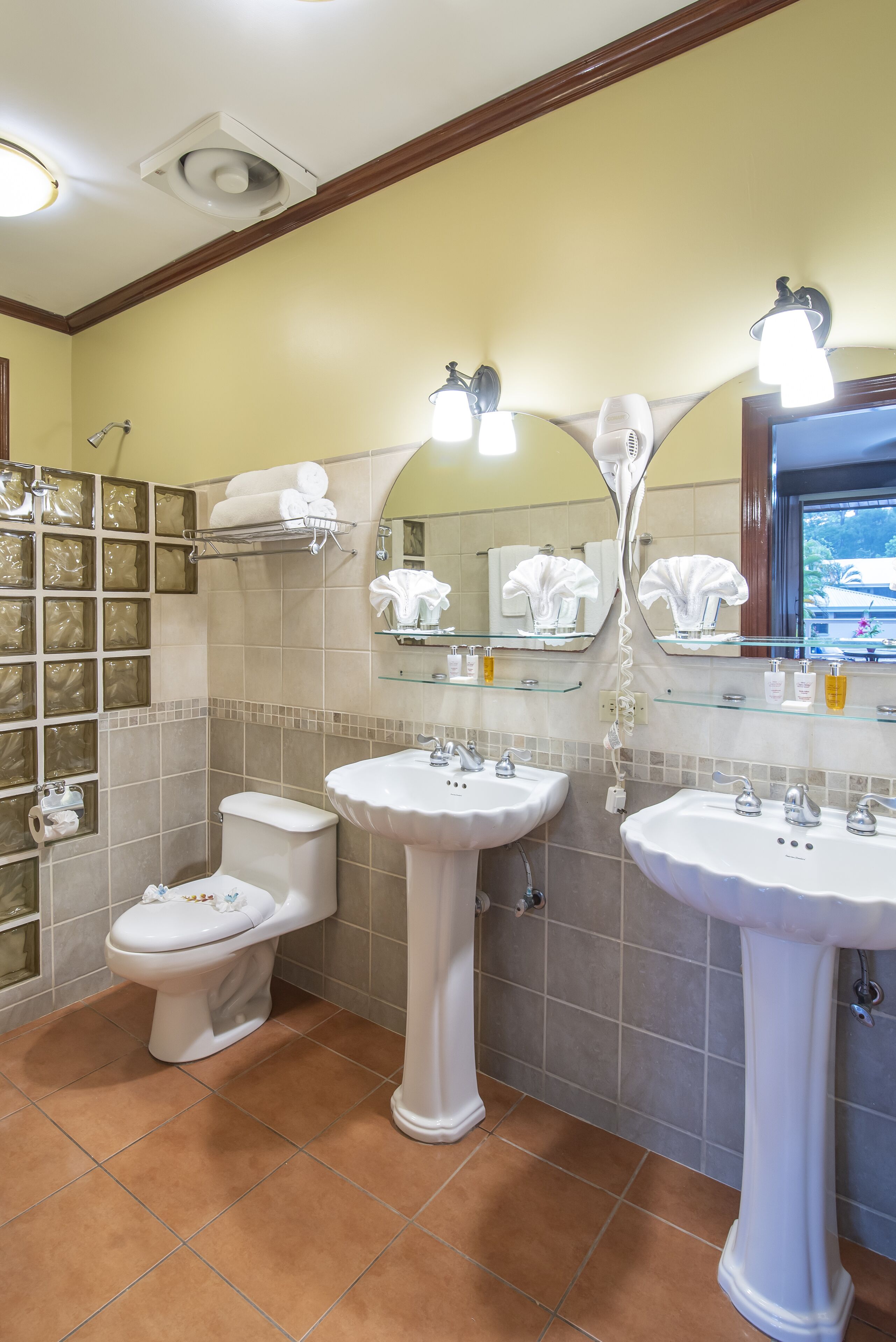 shower, free toiletries, towels