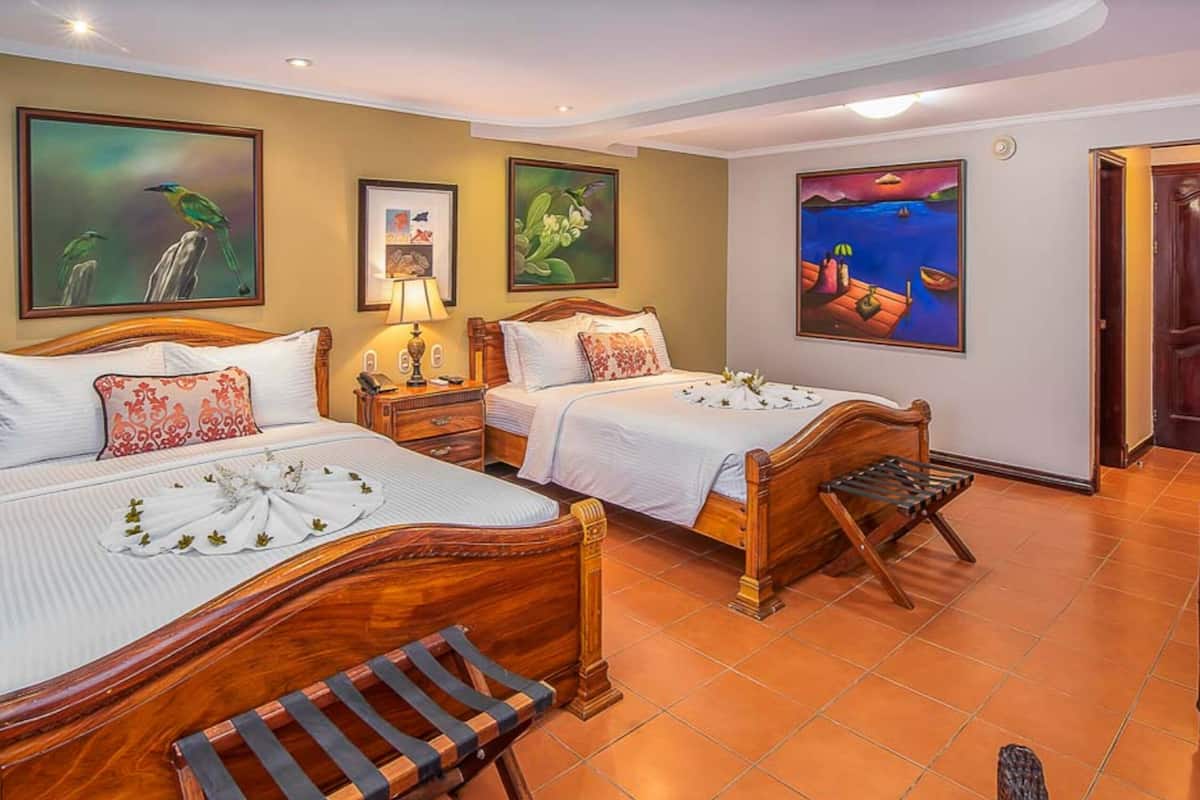 1 bedroom, premium bedding, in-room safe, desk