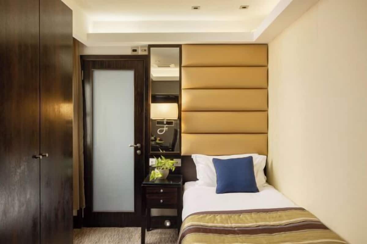 Minibar, in-room safe, desk, soundproofing