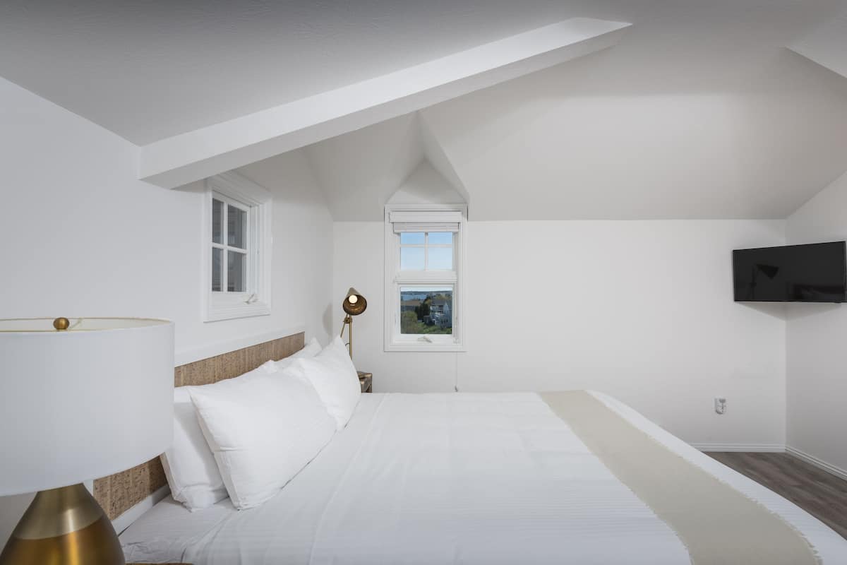 2 Bedroom Townhouse | 1 bedroom, premium bedding, pillowtop beds, in-room safe