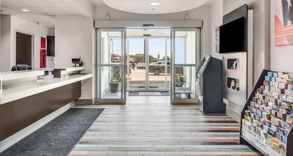 Motel 6 Cleburne, TX