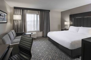 Premium bedding, in-room safe, desk, blackout drapes