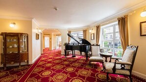 Interior - Ballina Manor Hotel  (Ballina)