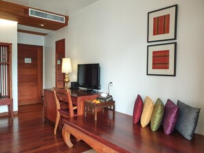 Deluxe Double Room | Premium bedding, down comforters, minibar, in-room safe - Le Palais Juliana (Luang Prabang)