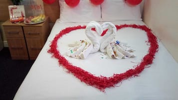 Desk, iron/ironing board, free WiFi, bed sheets