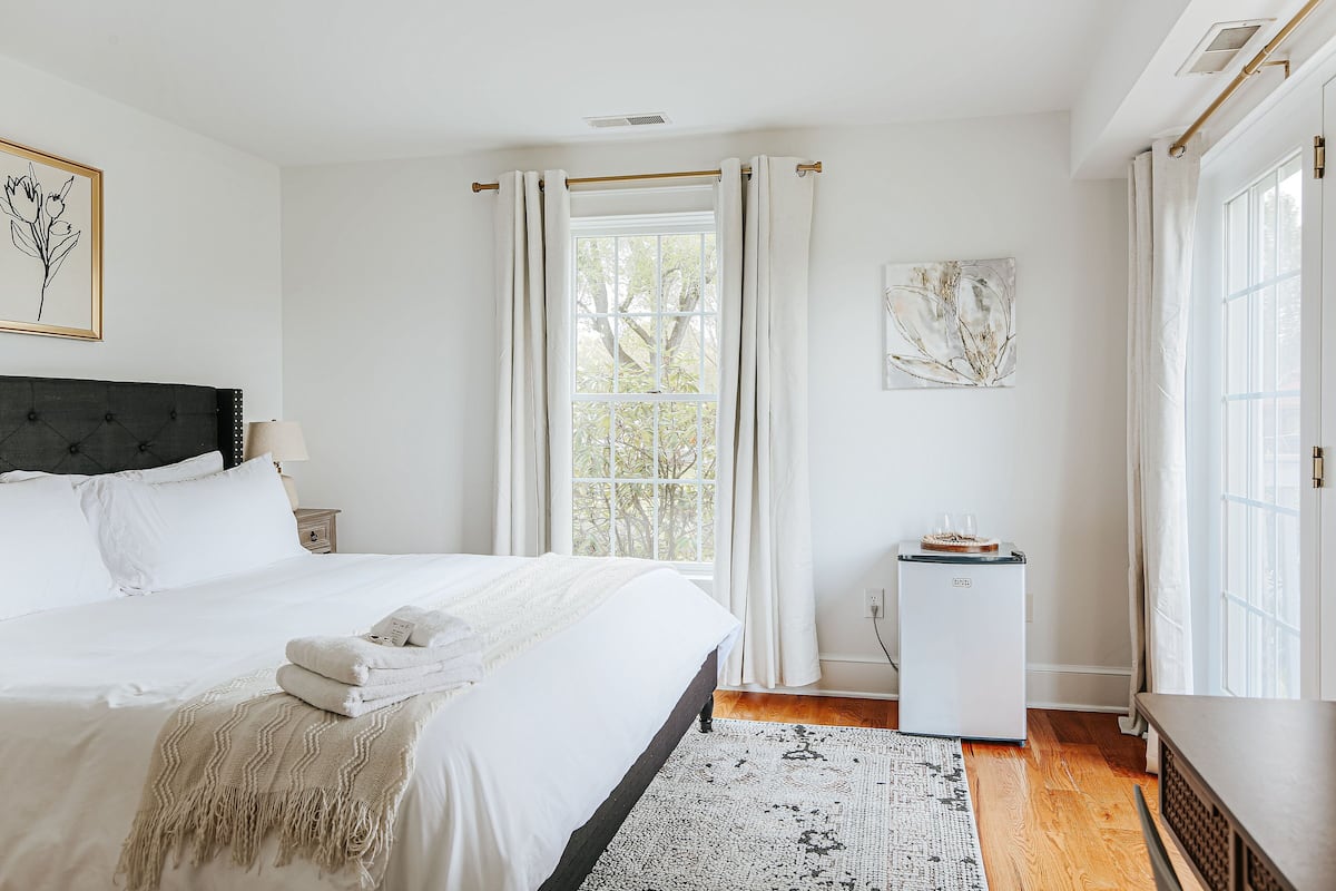 Superior suite, en-suite badkamer (3) | 1 slaapkamer, luxe beddengoed, bedden met traagschuimmatras