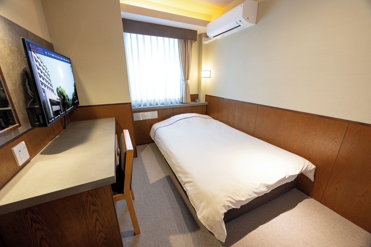 Standard-Einzelzimmer, Nichtraucher (Semi-Double Room)