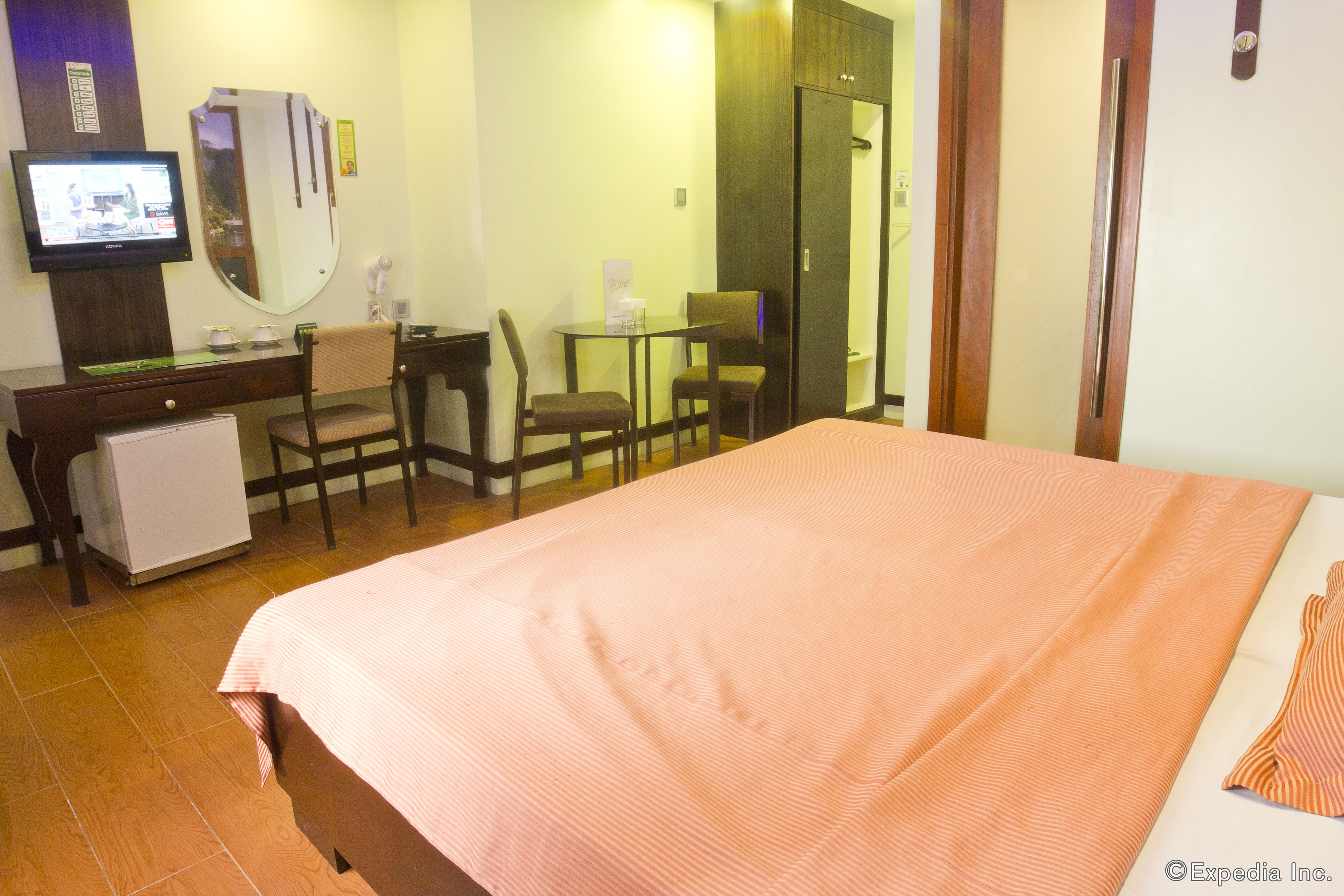 Foto - Eurotel Makati