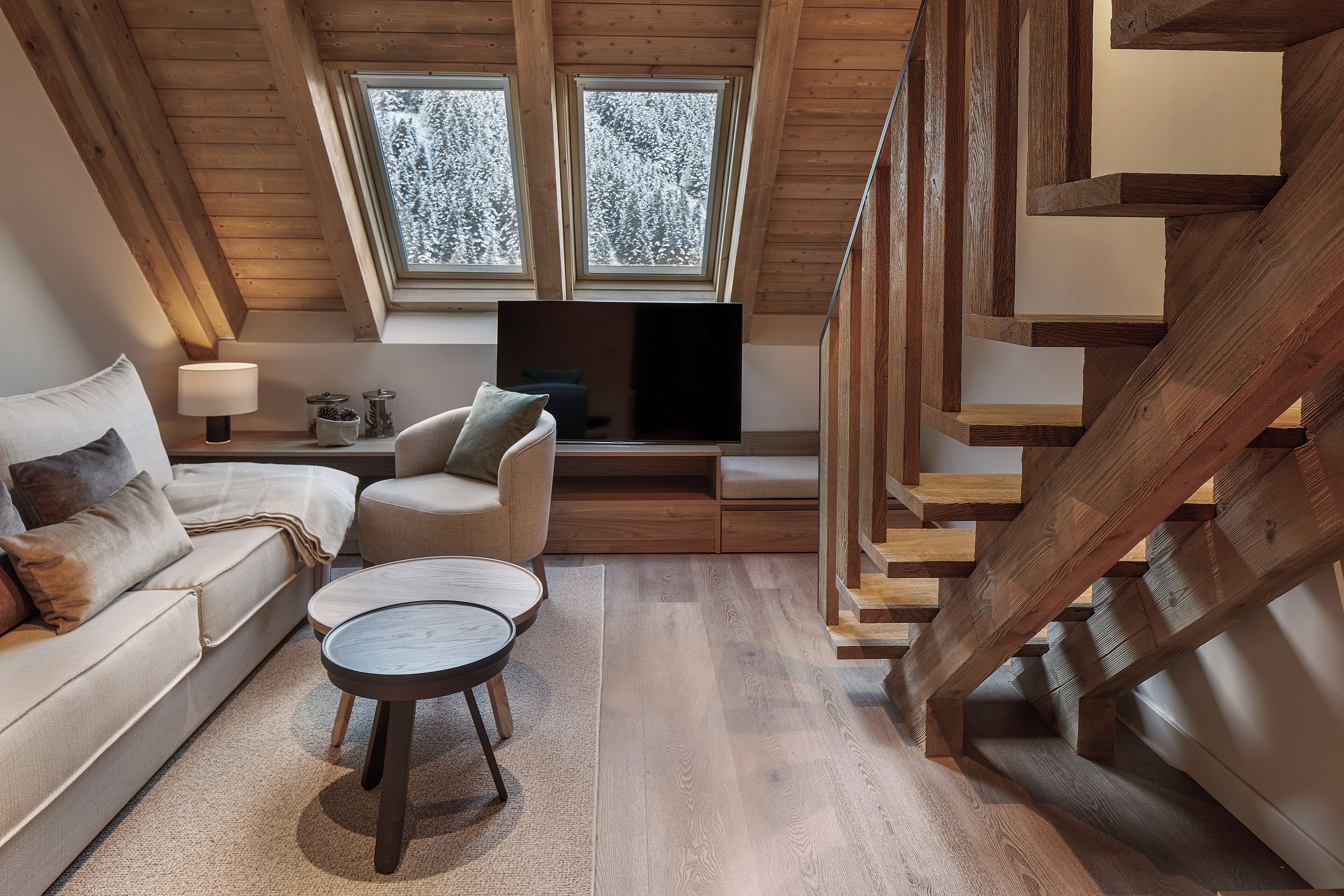 Minibar, free WiFi, bed sheets