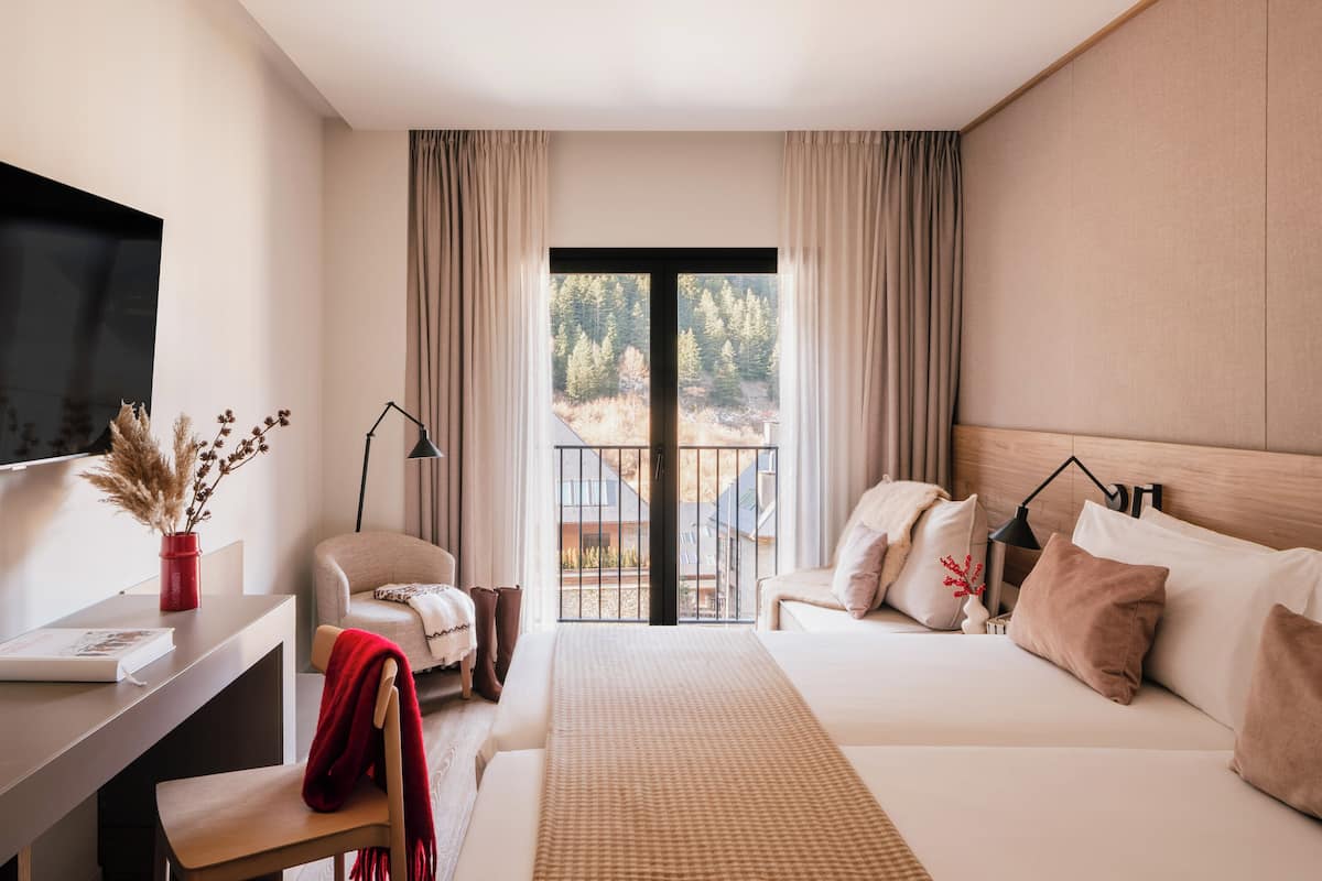 Superior Room | Minibar, free WiFi, bed sheets