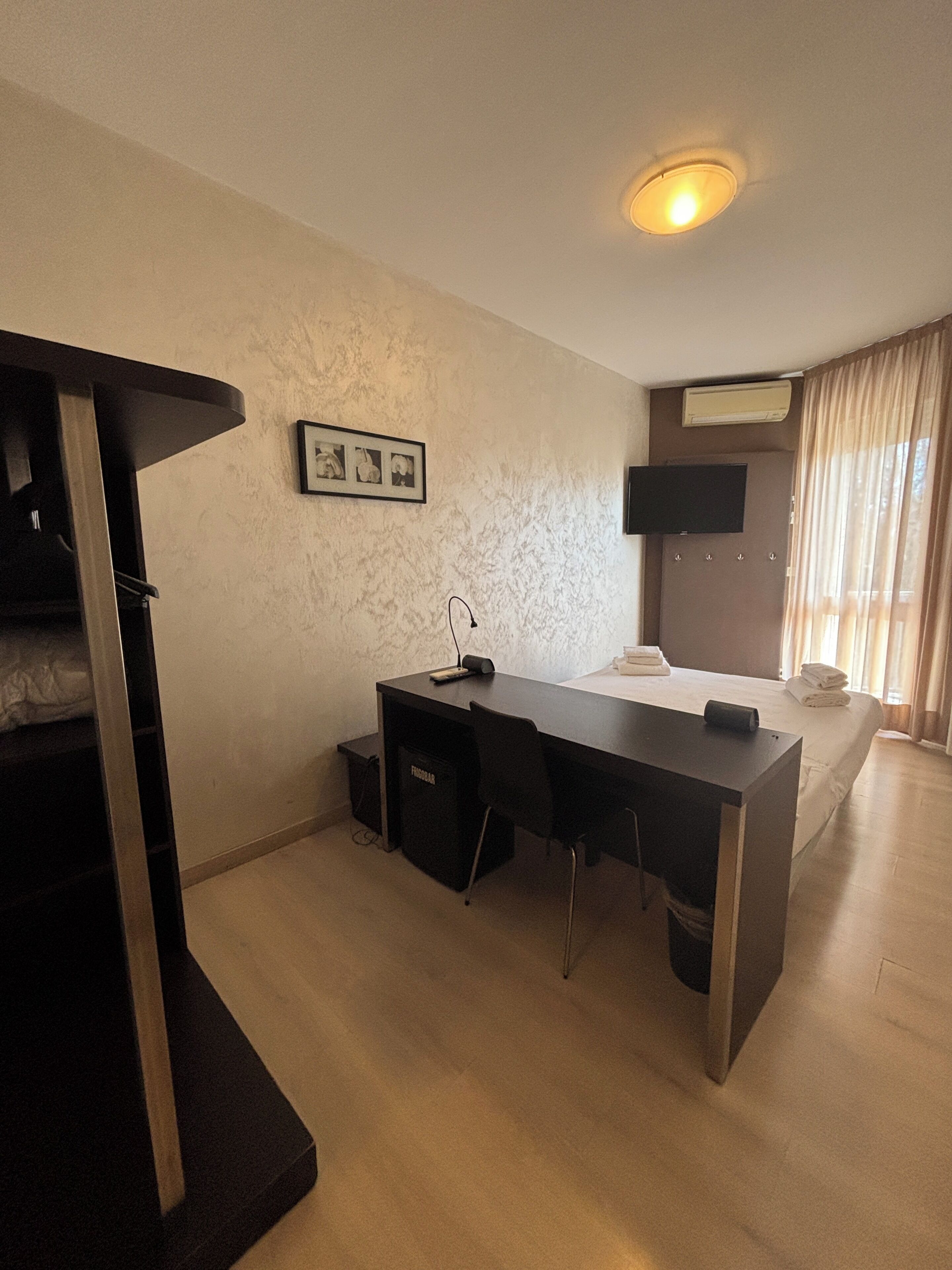 Double or Twin Room | Minibar, soundproofing, free WiFi, bed sheets