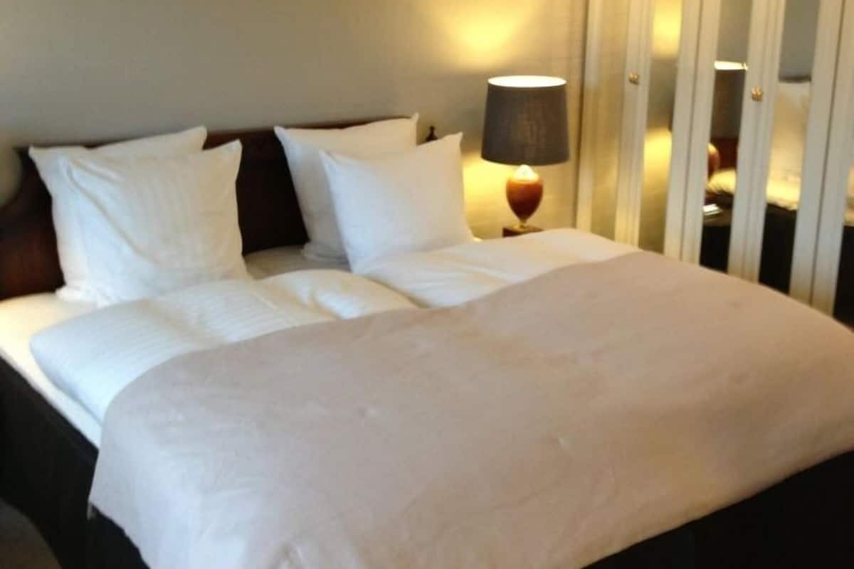 Desk, iron/ironing board, free WiFi, bed sheets