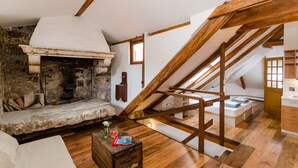 Comfort Apartment, Multiple Beds, Kitchen | Living room | TV - Apartments Martecchini (Dubrovnik)