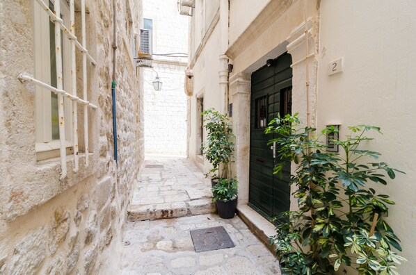 Property entrance - Apartments Martecchini (Dubrovnik)